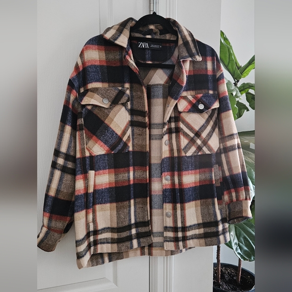 Zara Super Soft Checkered Shirt Jacket - Shacket - Picture 2 of 4